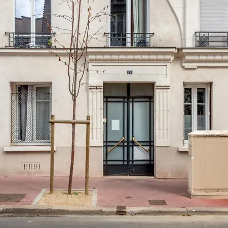 Apartment - Gabriel Peri *